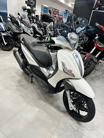 Piaggio Beverly 350 ST