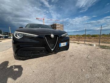 Alfa Romeo Stelvio 2.2 Turbodiesel 190 CV AT8 Q4 B