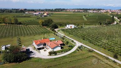 VILLA SINGOLA A LAZISE