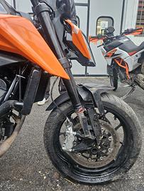 KTM 790 DUKE 2025 INCIDENTATO