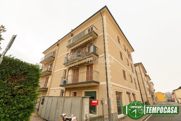 3 LOCALI DUPLEX CON TERRAZZO, BOX E 2 POSTI AUTO