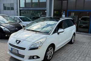 Peugeot 5008 Cielo Panorama 1.6 HDi 115CV Allure