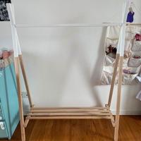 Appendiabiti per cameretta