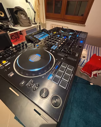 Pioneer XDJ XZ con Flight case e Borsa Magma