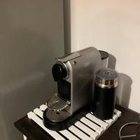 Macchina Nespresso Pixie + Cappuccinatore