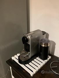 Macchina Nespresso Pixie + Cappuccinatore