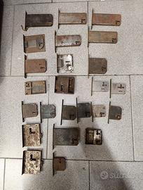 Lotto 24 Serrature Antiche Per Mobili Cassettone