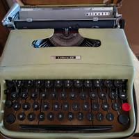 Macchina da scrivere Olivetti - Lettera 22