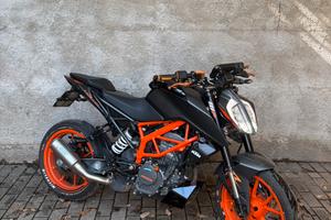 Ktm duke 125 2021