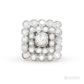 Anello in oro bianco con diamanti ct 2,20