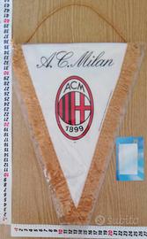 Gagliardetto A.C. Milan 1899, periodo anni 80/90