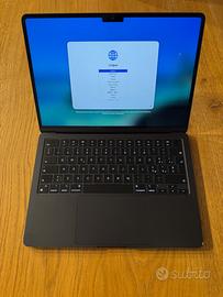 MacBook Air M2 2022 Blu mezzanotte