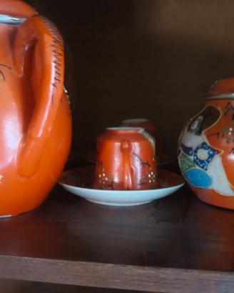 TEIERA E TAZZE GIAPPONESI.