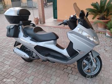 Piaggio X8