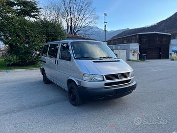 Volkswagen T4 Caravelle