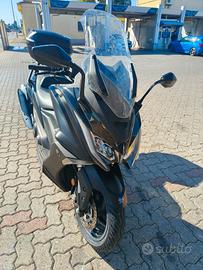 Kymco AK 550