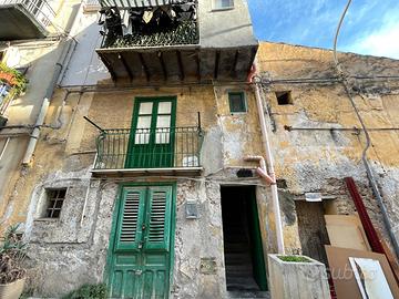 Monolocale a uso magazzino o abitazione