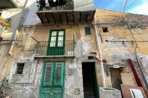 Monolocale a uso magazzino o abitazione