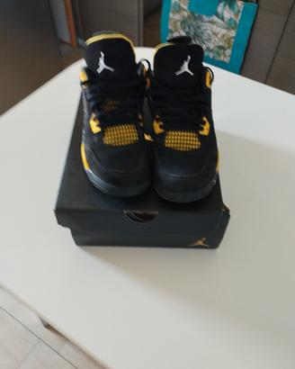 Air Jordan 4 Retro Thunder Yellow