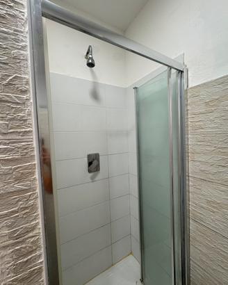 Porte doccia in vetro con Profili in Alluminio
