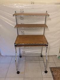 Scrivania porta PC con ruote