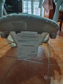 dondolo per bambini con musica, giocattoli e