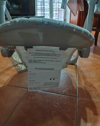 dondolo per bambini con musica, giocattoli e