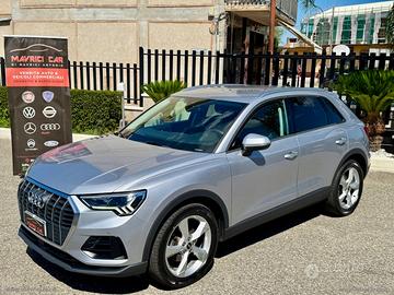 AUDI Q3 35 TDI S tronic Business Advanced