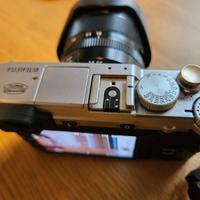Fotocamera Fujifilm X-E2 + obiettivo 18-55mm