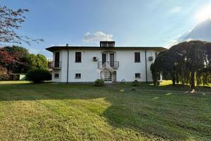 VILLA SINGOLA A RIVOLTA D'ADDA