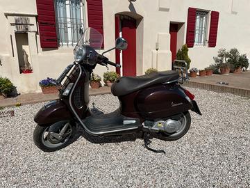 Piaggio Vespa 300 GTS - 2011
