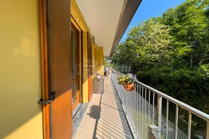 BILOCALE AL PIANO TERRENO, CON TERRAZZINO E BOX