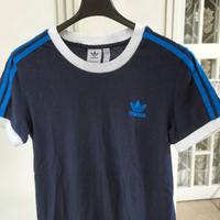 completo maglia e pantalone marca Adidas 