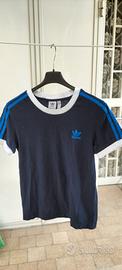 completo maglia e pantalone marca Adidas 