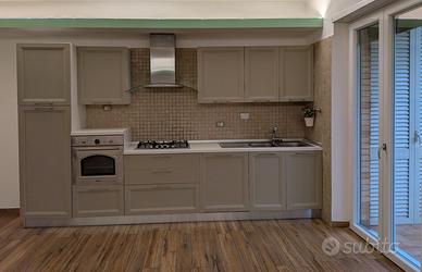 Cucina Completa con Elettrodomestici