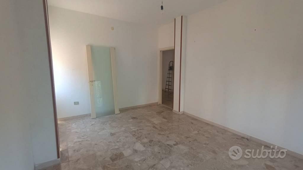 Appartamento di 136 m² con 5 locali e box auto dop - Altro