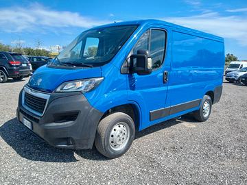 Peugeot Boxer 330 2.2 BlueHDi 120 S&S PC-TN Furgon