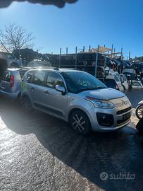 Ricambi Citroen C3 Picasso 1.6 HDi 9H06 anno 2015