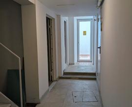 Magazzino/ufficio in Via Ghega 6- Corte interna