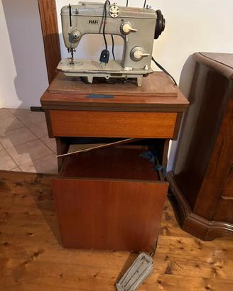 Macchina da cucire pfaff 260