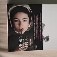 libro NUOVO " l'arte della gioia "