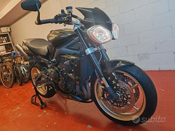 Street Triple R 2012