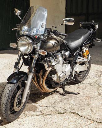 Yamaha XJR 1300 - 2010 - solo 20.600 km