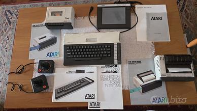 Atari 800XL (con periferiche, giochi e manuali)