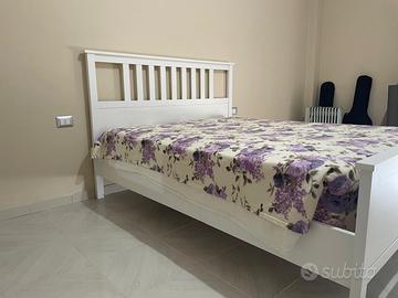 Letto matrimoniale IKEA HEMNES in legno massiccio
