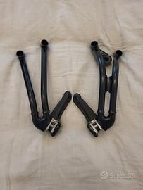 Supporto pedane passeggero ktm 790/890 Duke