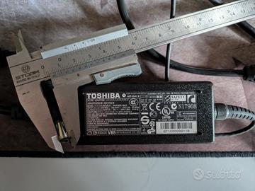 caricatore PC Toshiba
