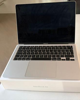 MACBOOK AIR