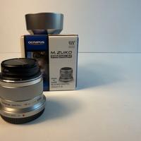 Oympus M.Zuiko Digital 45mm f/1.8