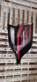 FARO POSTERIORE DESTRO KIA SPORTAGE 2025